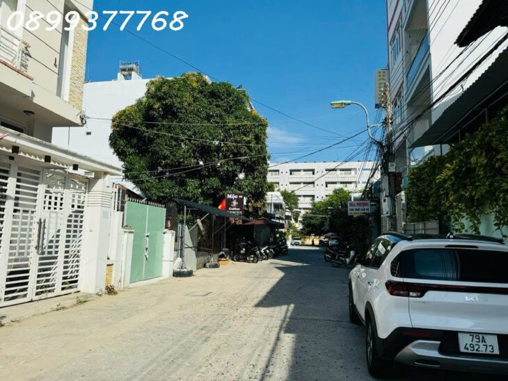 Bán khách sạn kèm nhà 3 tầng Nha Trang giá 16ty có thương lượng