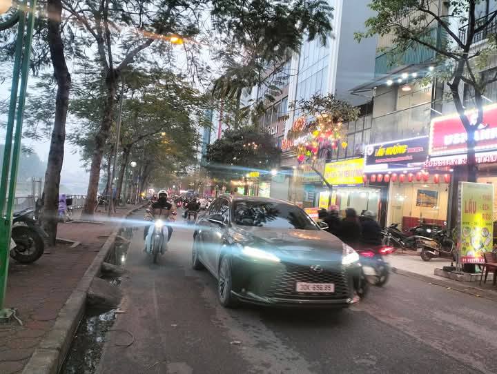 Trích Sài Tây Hồ – ô tô đỗ cửa – 10m ra hồ – 45m chỉ nhỉnh 16 tỷ