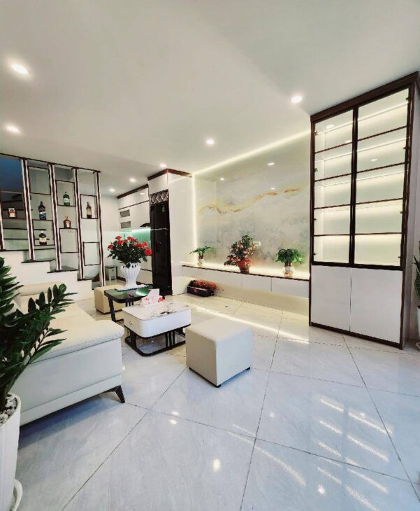 B.Á.N NHÀ NGỌC THỤY LONG BIÊN – NHÀ 6 TẦNG MỚI TINH TÌNH TÌNH- NGÕ RỘNG THÊNH THANG- ÔTÔ ĐỖ CỬA.