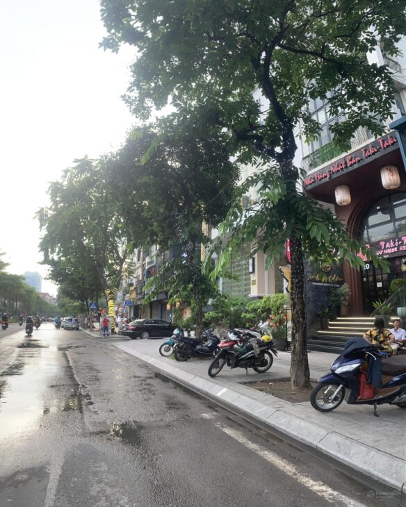 Bán căn nhà 6 tầng, căn góc 2 mặt thoáng, diện tích 102.9m², mặt ngõ Đào Tấn, đường trước nhà xe