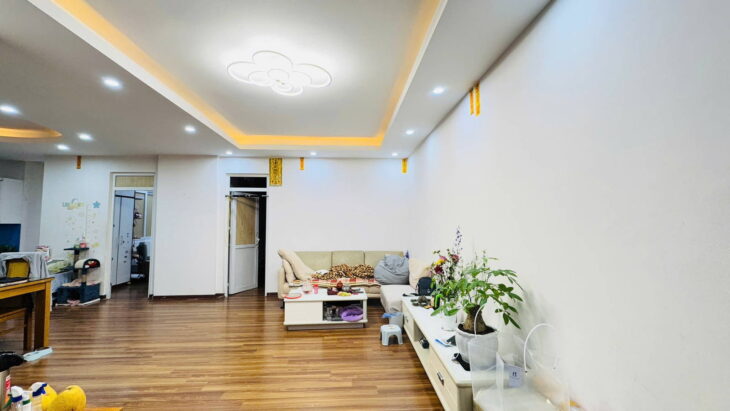 Bán gấp Chung cư tòa CT5A KĐTM Văn Khê, Hà Đông. DT 110m2, 3 PN. Giá 4,63 tỷ.