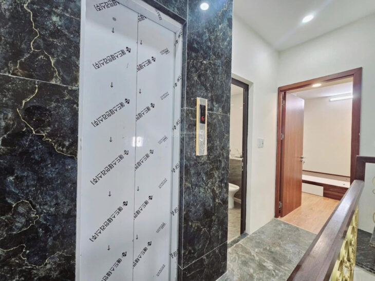 Bán nhà 52 Mỹ Đình, DT 34m2, 6T thang máy, chỉ hơn 7 tỷ. Ngõ rộng 3m, tặng full nội thất