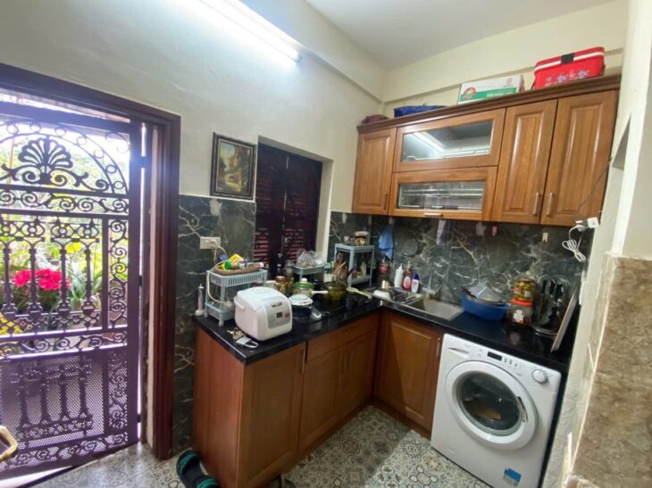 CHÍNH CHỦ CẦN TIỀN BÁN GẤP CĂN HỘ CHUNG CƯ PHỐ CHÂU LONG QUẬN BA ĐÌNH 50 m2 TẦNG 5 NHỈNH 3 TỶ Ô TÔ