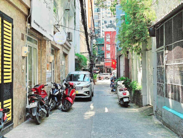 Nhà 4 tầng – 86m2 – trung tâmt Quận 10 – dòng tiền 60tr/tháng – ngay vòng xoay Dân Chủ