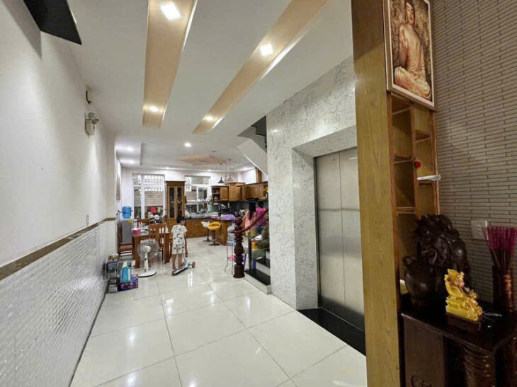 Cần bán nhà 4 lầu đẹp có T.máy HXH ngang 4m 105m2 3/2 Q10 gần chợ 16 tỷ hơn.