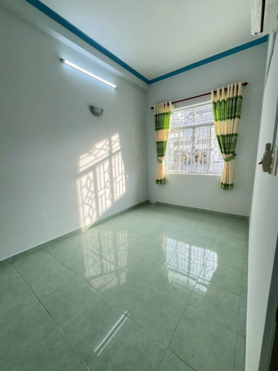 nhà 8 triệu 4 phòng ngủ cách chợ An Khánh tầm 24 m