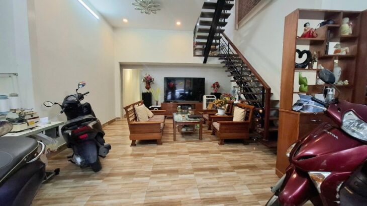 Nhà đẹp 3 tầng, mặt phố Vũ Quỳnh, View biển Nguyễn Tất Thành, Thanh Khê – Chỉ nhỉnh 5 tỷ Nhà đẹp 3 tầng, mặt phố Vũ Quỳnh, View biển Nguyễn Tất Thành, Thanh Khê – Chỉ nhỉnh 5 tỷ