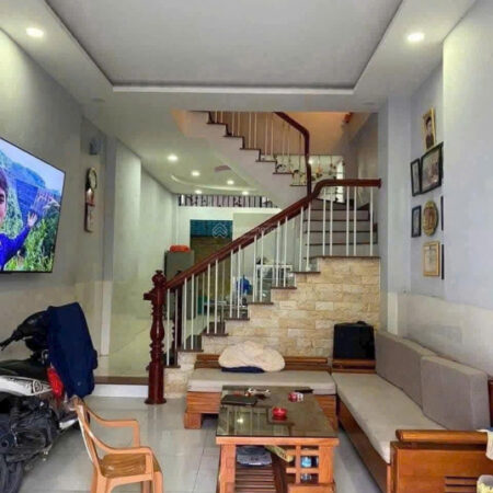 Bán Nhà 3 Tầng Khu Đô Thị Lê Hồng Phong 2, TP Nha Trang, Giá 4.35 Tỷ Bán Nhà 3 Tầng Khu Đô Thị Lê Hồng Phong 2, TP Nha Trang, Giá 4.35 Tỷ
