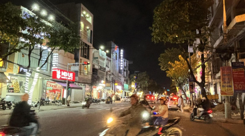 ♥ Nhà 2 Mặt Tiền Đống Đa, 72m2, ngang hơn 10m, 4 tầng Kinh Doanh Cực VIP