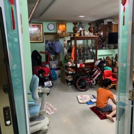 ♥ Nhà Kiệt Hoàng Diệu gần Nguyễn Văn Linh, 32m2, 2 tầng cứng sạch, sân rộng, 2.15 tỷ