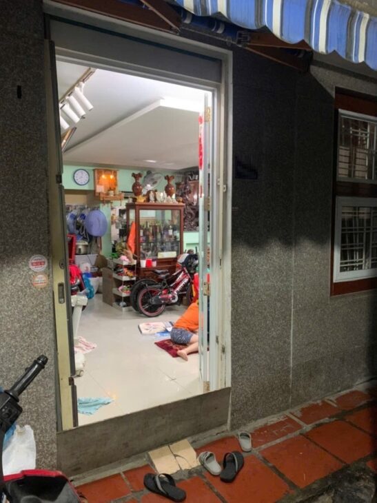 ♥ Nhà Kiệt Hoàng Diệu gần Nguyễn Văn Linh, 32m2, 2 tầng cứng sạch, sân rộng, 2.15 tỷ