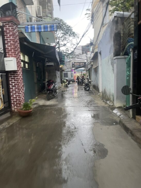 ♥ Nhà Kiệt rộng, khá thẳng gần Hùng Vương, 63m2, 2 tầng, 3PN, nhỉnh 3 tỷ