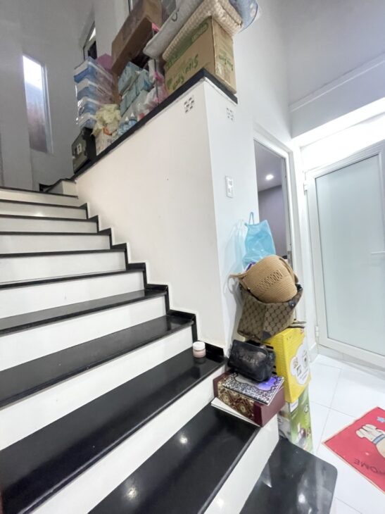 ♥ Nhà Kiệt rộng, khá thẳng gần Hùng Vương, 63m2, 2 tầng, 3PN, nhỉnh 3 tỷ