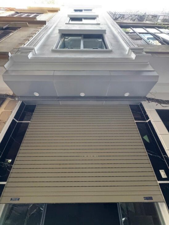 Bán Nhà Đẹp Phố Chợ Tản Đà Hà Đông 32m 5T mt 3.5 Ô tô dừng 2 thoáng vĩnh viễn. 20m tới bệnh viện