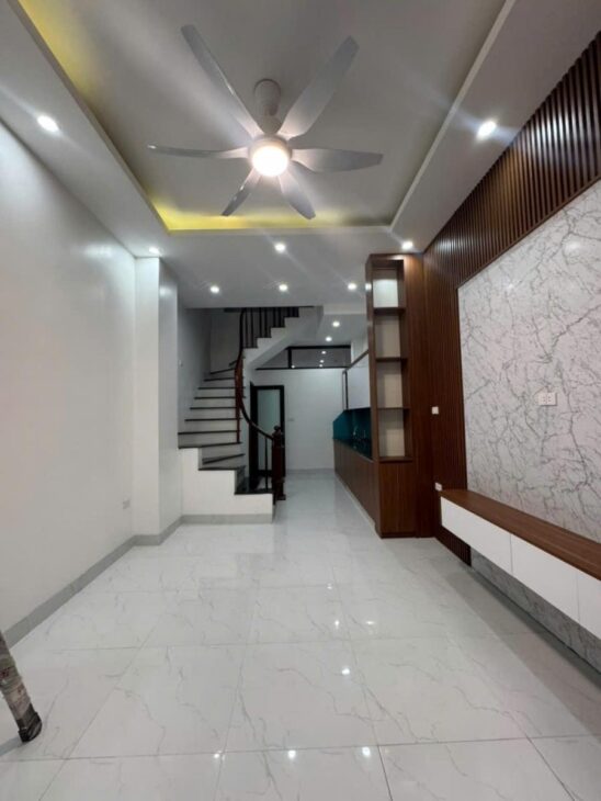 Bán Nhà Đẹp Phố Chợ Tản Đà Hà Đông 32m 5T mt 3.5 Ô tô dừng 2 thoáng vĩnh viễn. 20m tới bệnh viện