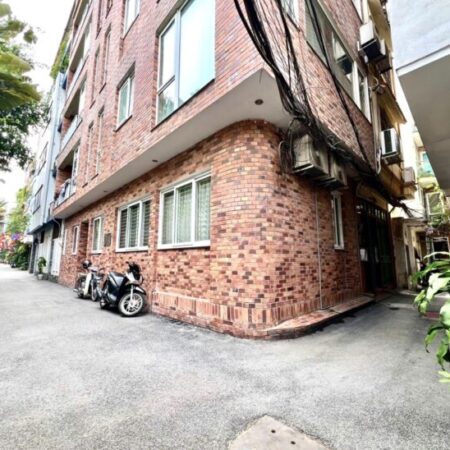 Bán nhà phố Đặng Thai Mai 30m2, 5 tầng lô góc 2 mặt ô tô cực đẹp gần Hồ Tây