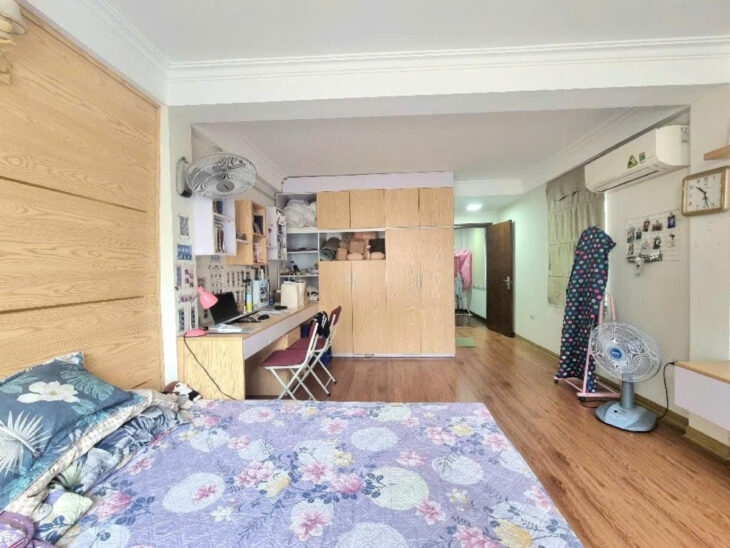 Bán nhà phố Đặng Thai Mai 30m2, 5 tầng lô góc 2 mặt ô tô cực đẹp gần Hồ Tây