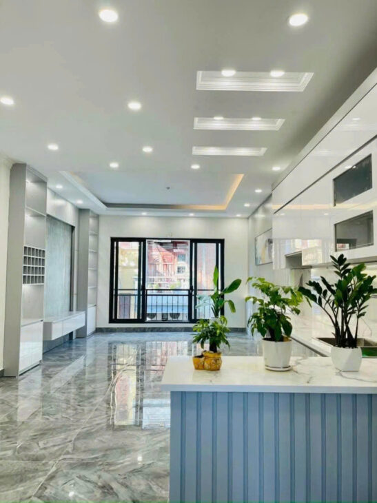 Bán nhà ngõ 117 Thái Hà cực đẹp 40m2, 6T thang máy, MT5.3m quanh 11 tỷ hiếm Đống Đa