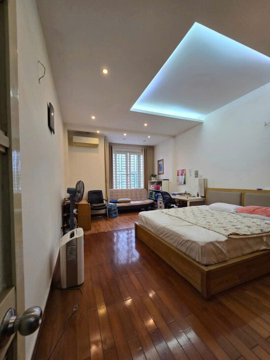 Phố Đào Tấn 60m2, 5 tầng lô góc 3 thoáng ô tô ra vào kinh doanh hiếm quận Ba Đình