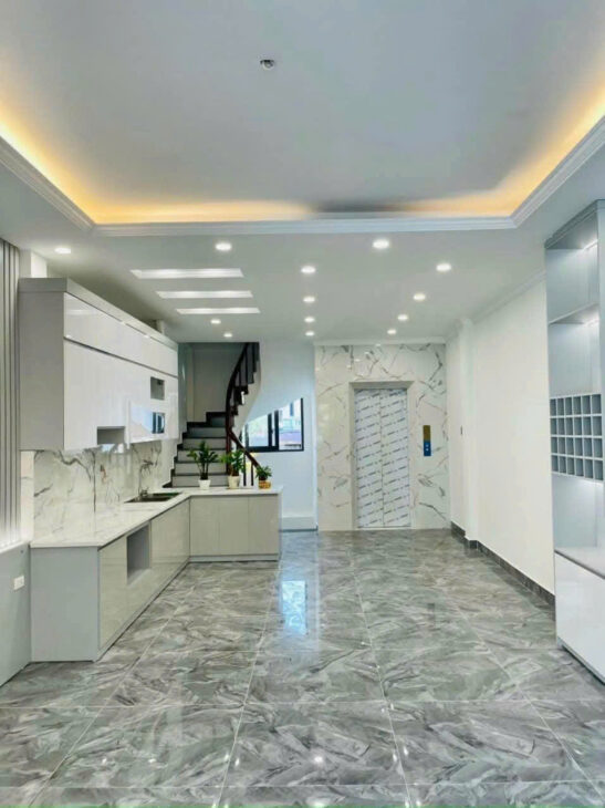 Bán nhà ngõ 117 Thái Hà cực đẹp 40m2, 6T thang máy, MT5.3m quanh 11 tỷ hiếm Đống Đa