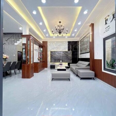 Nhà đẹp liền kề Quận 7, 3 lầu, chỉ 5.3 tỷ