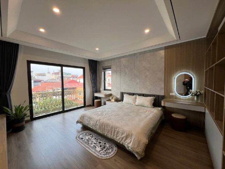 Bán nhà mới Bát Khối ô tô, kinh doanh 50m 5 tầng thang máy giá chỉ 9 tỷ 8.