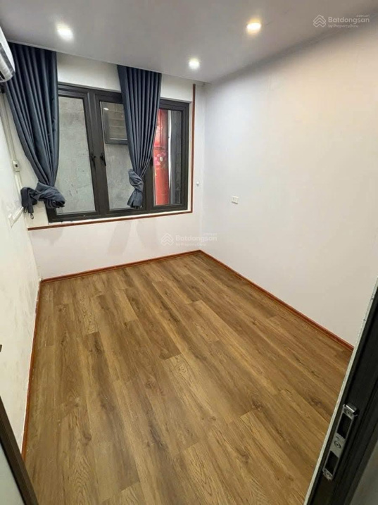 Hiếm!!! nhỉnh 3 tỷ có nhà TT Quận Cầu Giấy 4 Tầng, 3 Ngủ đủ công năng