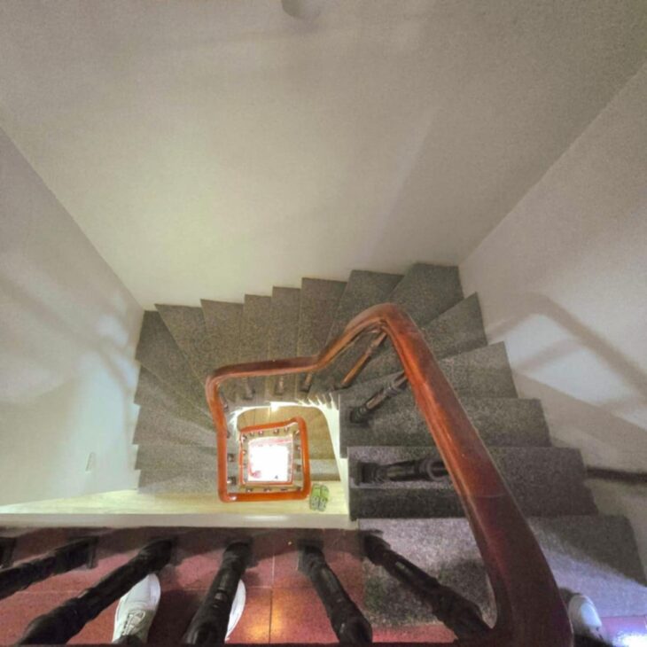 NHÀ ĐẸP – QUẬN CẦU GIẤY – LÔ GÓC 3 THOÁNG – DT 40M2 – NHỈNH 7 TỶ