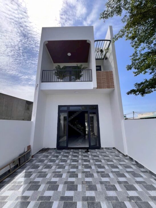 NHÀ SHR – 2 TẦNG 3 PN CHỈ 200 TRIỆU NHẬN NHÀ – CUỐI ĐƯỜNG ĐỒNG KHỞI.