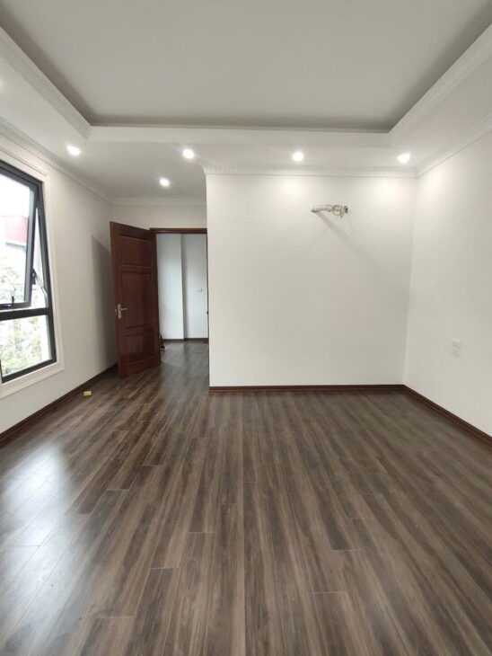 BÁN CĂN NHÀ MỚI PHỐ NGUYỄN VĂN LINH 36M2,5 TẦNG, MẶT TIỀN 4.5M,7.5 TỶ, LONG BIÊN.