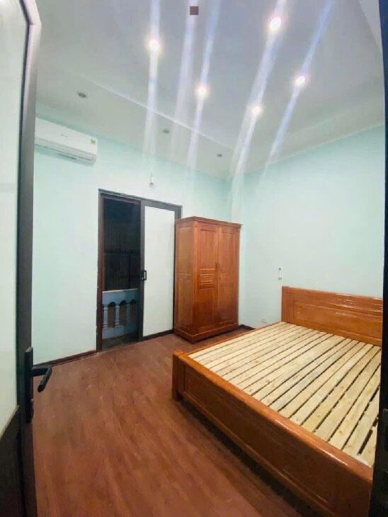 Bán Nhà ĐỊNH CÔNG, 39m², 6 Tầng, Ô Tô Đỗ Cửa, Kinh Doanh Đỉnh Cao, Chỉ 7.2 Tỷ