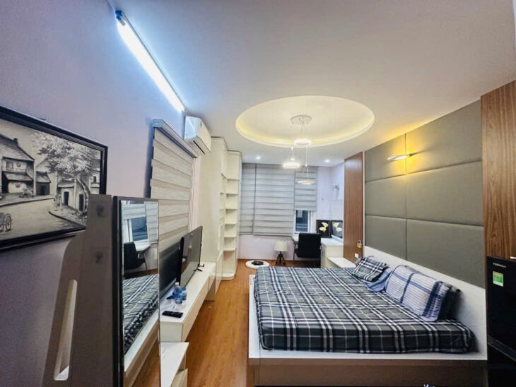 Có một không hai! Bán nhà NGỌC KHÁNH, 40m2, chỉ 6,8 tỷ, Phố VIP, Ngõ thông, Gần hồ, Ở ngay