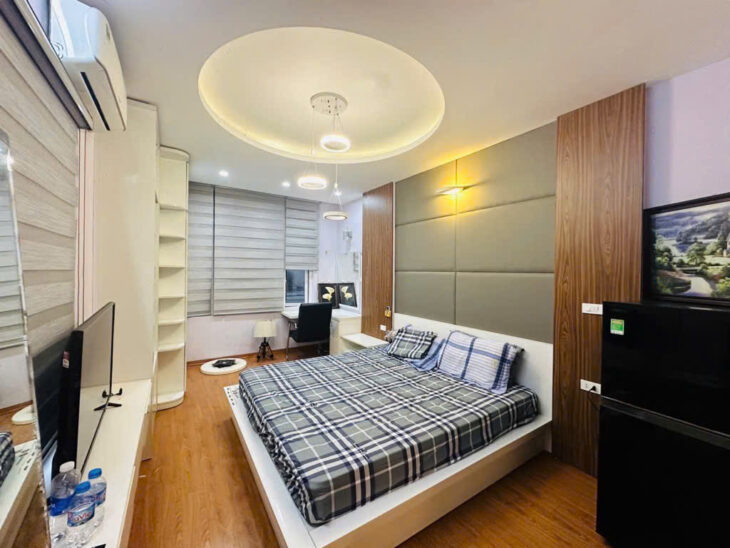 Có một không hai! Bán nhà NGỌC KHÁNH, 40m2, chỉ 6,8 tỷ, Phố VIP, Ngõ thông, Gần hồ, Ở ngay