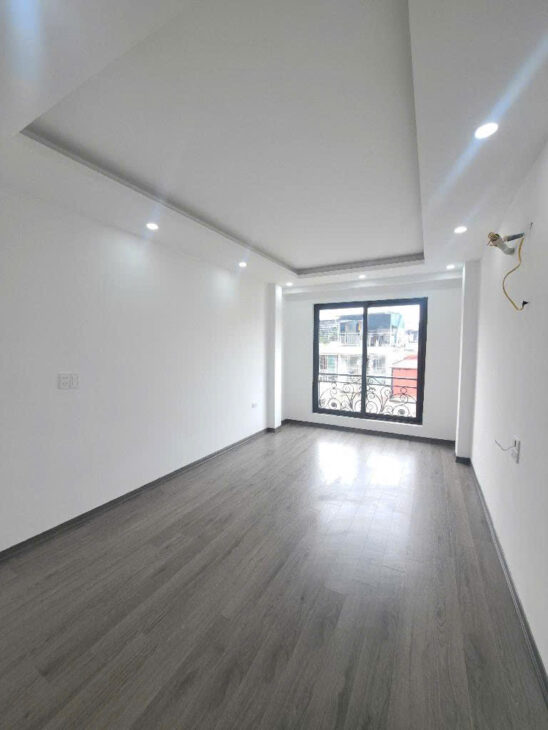 Bán nhà phố Thanh Nhàn, Lô Góc Ba Thoáng, Có Thang Máy, 30mx5T, Giá: 7.95 Tỷ, Lh: 0396935190.