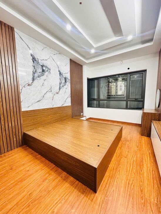 Bán Nhà THÁI HÀ, 30m², 5 Tầng, Vị Trí Cực Đẹp, Ngõ Thông, View Thoáng Vĩnh Viễn, Gió Lộng, Chỉ 6.5