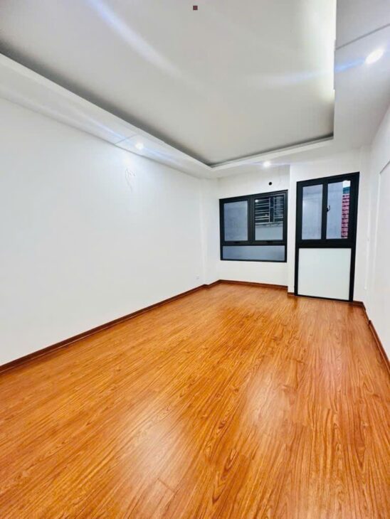 Bán Nhà THÁI HÀ, 30m², 5 Tầng, Vị Trí Cực Đẹp, Ngõ Thông, View Thoáng Vĩnh Viễn, Gió Lộng, Chỉ 6.5