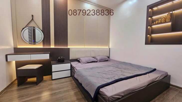 Bán Nhà Tôn Đức Thắng, 5 Tầng, Nhà Mới, Gần Phố, Sát Ô Tô, Chỉ 5.6 Tỷ