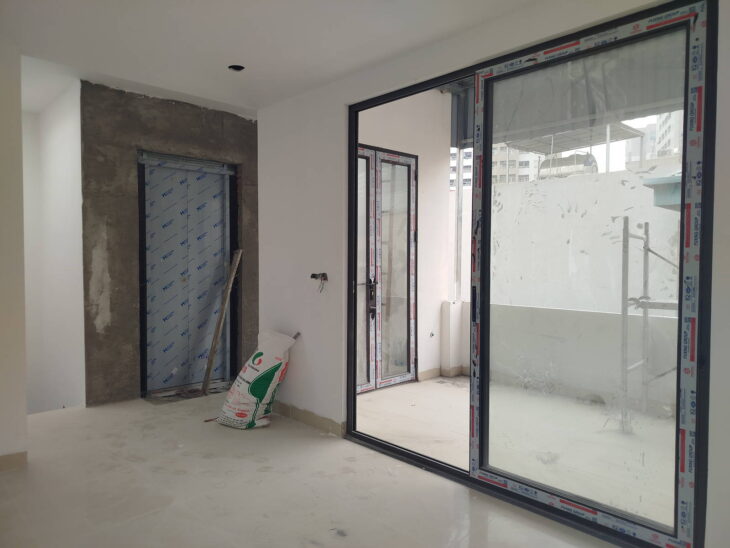 Bán nhà mới, thang máy, ngõ rộng, Vũ Trọng Phụng, Thanh Xuân. DT: 40m2, 6 tầng. Giá 9,4 tỷ.