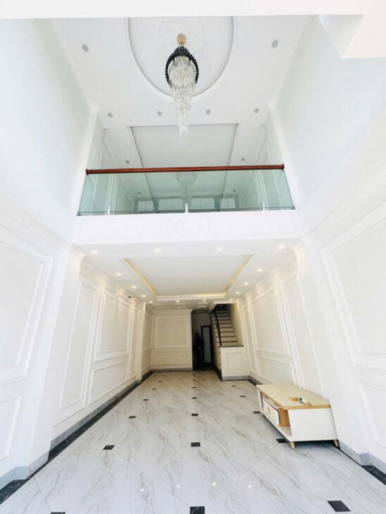 NHÀ ĐẸP KINH DOANH Ô TÔ CHÁNH, PHỐ ĐÀM QUANG TRUNG 51 M2, 7 TẦNG, MẶT TIỀN 4M, 18 TỶ.