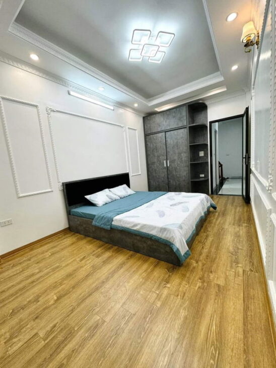 BÁN NHÀ RIÊNG PHỐ ĐÀM QUANG TRUNG – LONG BIÊN, 32M2,5 TẦNG,MẶT TIỀN 3.5M,NHỈNH 5 TỶ.