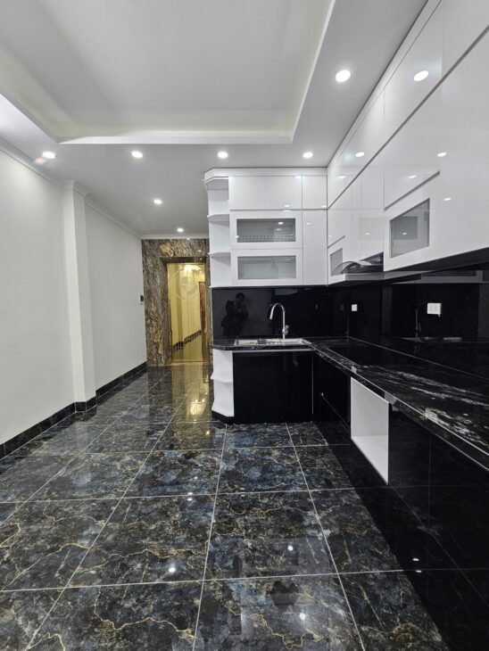 SIÊU PHẨM HAI BÀ TRƯNG 6 TẦNG – THANG MÁY – NGÕ 3 GÁC – 15M Ô TÔ ĐỖ – VỊ TRÍ ĐẮC ĐỊA – 41m2
