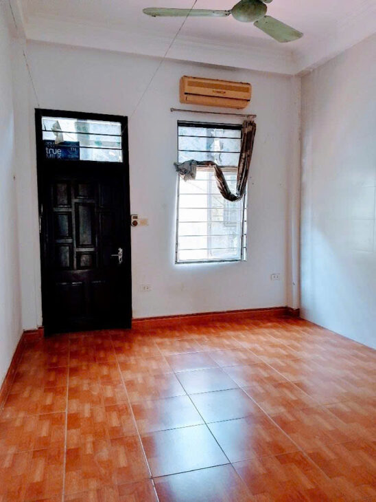 Giá rẻ! Bán nhà VƯƠNG THỪA VŨ, 51m2, 7 tỷ, Nhà rộng, Đẹp, Ngõ thông, Dân xây chắc chắn