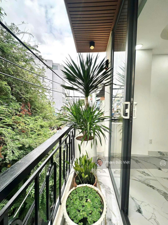 Hoa hồng 2% Bán gấp mặt tiền Cầm Bá Thước Phú Nhuận trệt, 3 lầu ST 5PN, 4WC chỉ 9,5 tỷ