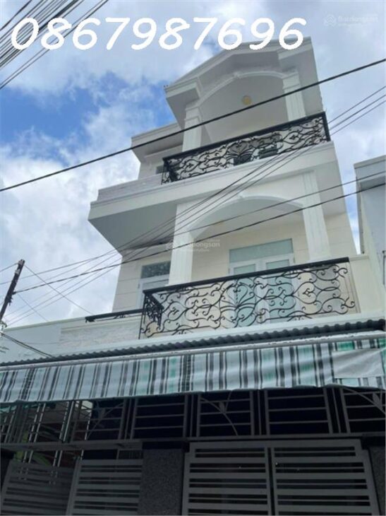 Bán nhà 3 tầng mê đúc chắc chắn DT 54,7m2 nở hậu, đường 5m oto thông, khu vực yên tĩnh , an ninh