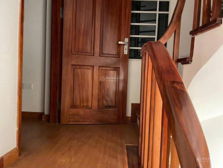 CẦN BÁN GẤP NHÀ CẦU DIỄN NHỈNH 5 TỶ – 5 TẦNG TẶNG FULL NỘI THẤT VÀI BƯỚC CHÂN RA PHỐ