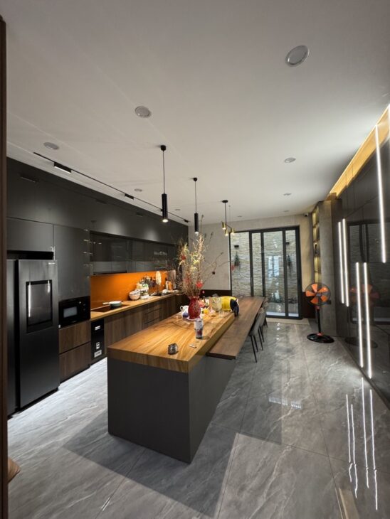 Mặt Tiền Đường Tên Lửa – Bình Tân – Ngay Aeon – 80m2 – nhà 5 Tầng – 18 tỉ