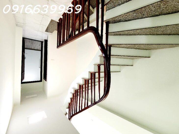 BÁN NHÀ VĂN CAO 41M2, 4 TẦNG, 4 NGỦ, NHÀ CHẮC CHẮN, GẦN Ô TÔ, CHỈ 6.95 TỶ