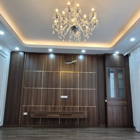 Hiếm! 11.3 tỷ – Xuân La, Tây Hồ – cực gần phố – Thang máy