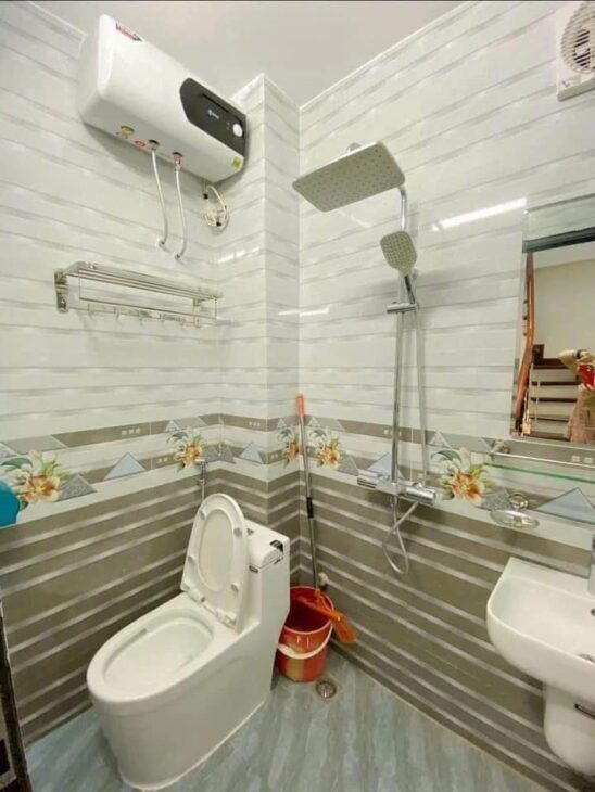 BÁN NHÀ ĐẠI LA HAI BÀ TRƯNG NHÀ MỚI KÍNH KOONG FULL NỘI THÁT GẦN PHỐ- DOANH THU 35 TR/THÁNG GIÁ 7,5