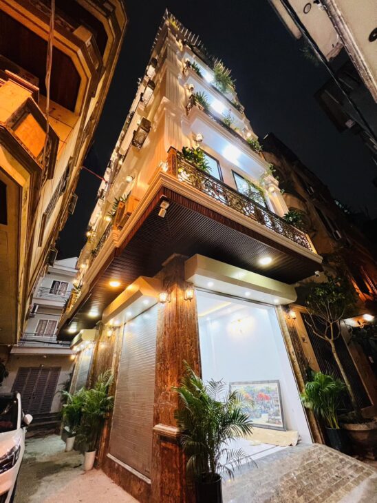 BÁN NHÀ TRUNG TÂM CẦU GIẤY 7 TẦNG THANG MÁY Ô TÔ TRÁNH THANG MÁY XỊN KINH DOANH VĂN PHÒNG GIÁ 28 TỶ